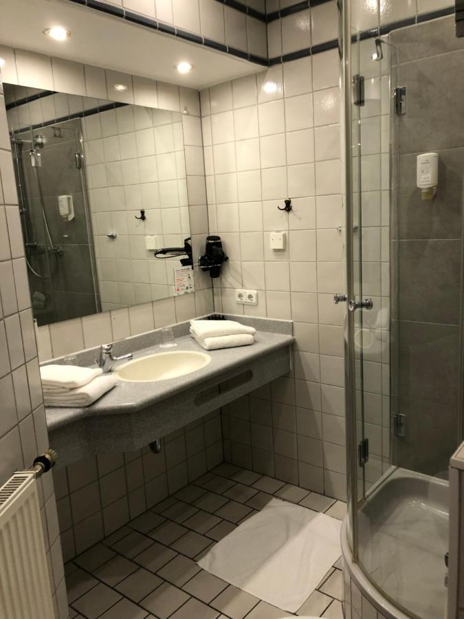 Hotel Restaurant Zum Neuling Bochum Exteriör bild